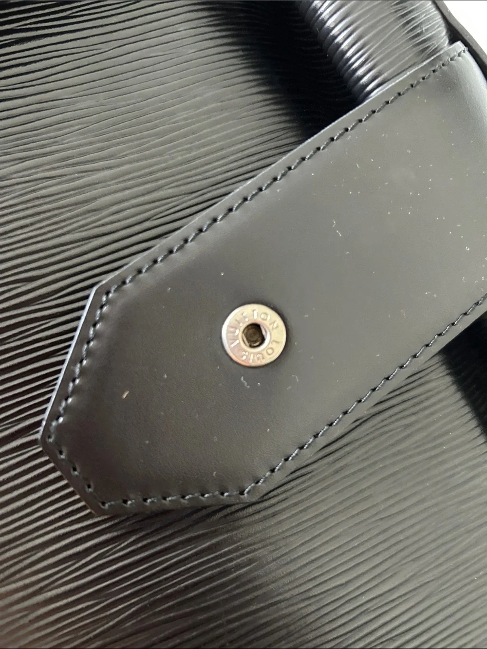 Louis Vuitton elegant black